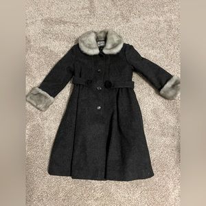 Rothschild winter coat with rose detailing and fake fur trim